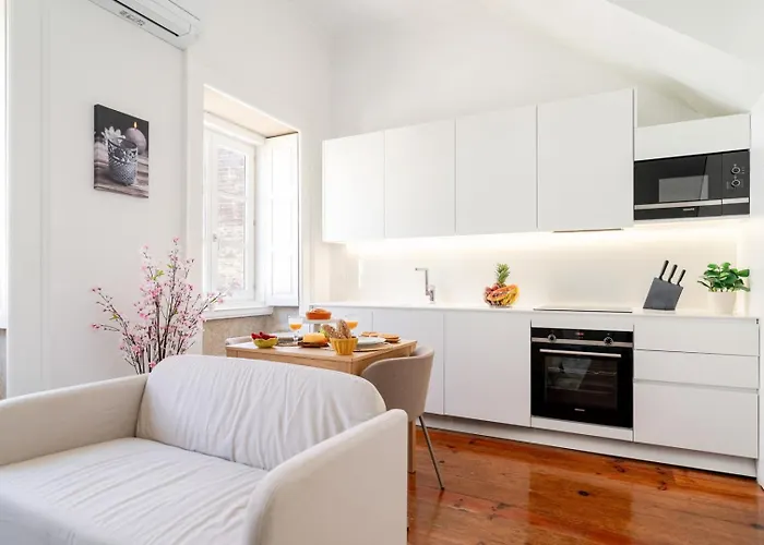 Bright Flat In Historic Foz House By Hostwise Apartman Porto