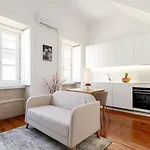Bright Flat In Historic Foz House By Hostwise شقة بورتو