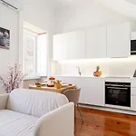 Bright Flat In Historic Foz House By Hostwise Apartmán Porto