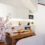 Bright Flat In Historic Foz House By Hostwise *