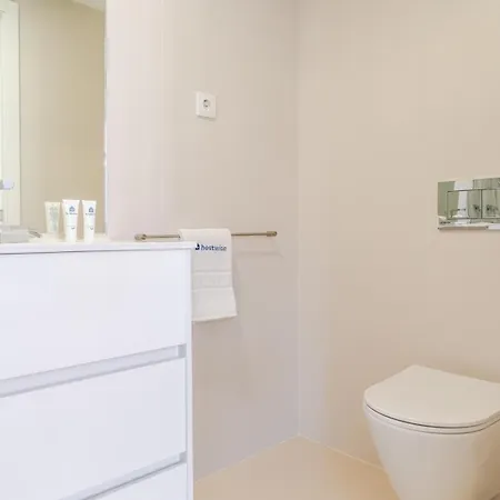 Hostwise - Bright Flat In Historic Foz House * Oporto