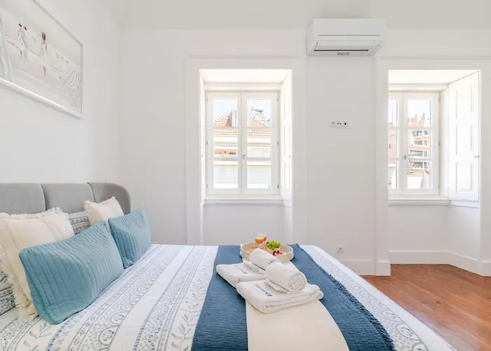 Bright Flat In Historic Foz House By Hostwise *