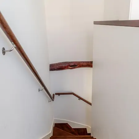 Hostwise - Bright Flat In Historic Foz House * Porto