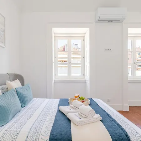 Bright Flat In Historic Foz House By Hostwise *