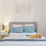 Bright Flat In Historic Foz House By Hostwise *