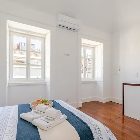 Bright Flat In Historic Foz House By Hostwise شقة بورتو